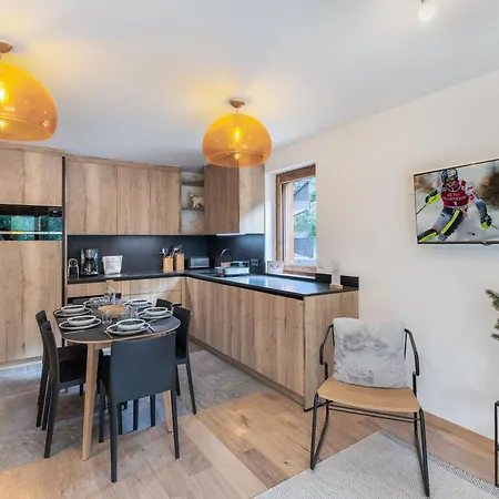 Familial Skis Aux Pieds à - 6 Personnes, Confort Moderne - Fr-1-563-109 Appartement *